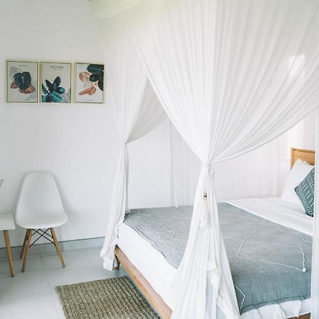 Three Palms Surf & Stay Medewi Airsatang Eksteriør billede