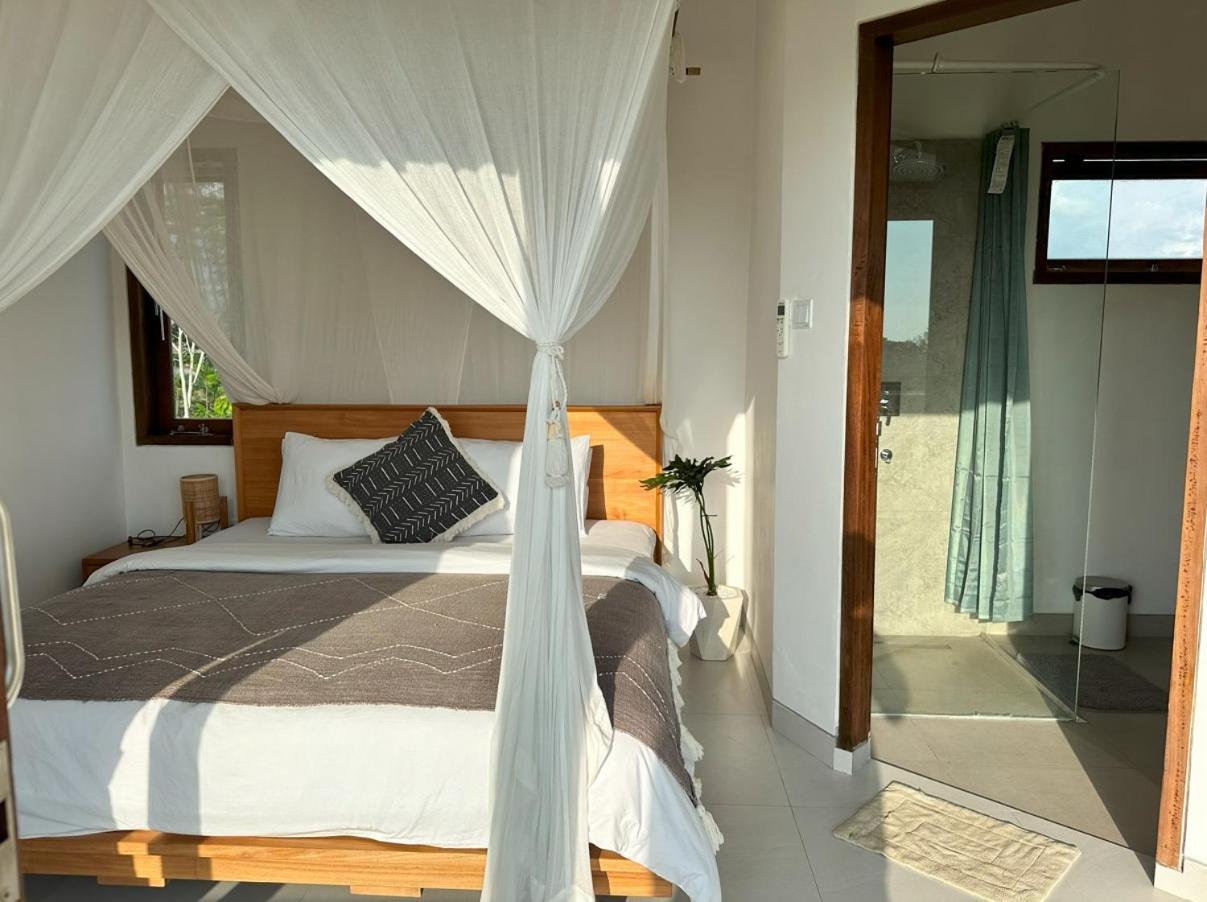 Three Palms Surf & Stay Medewi Airsatang Eksteriør billede