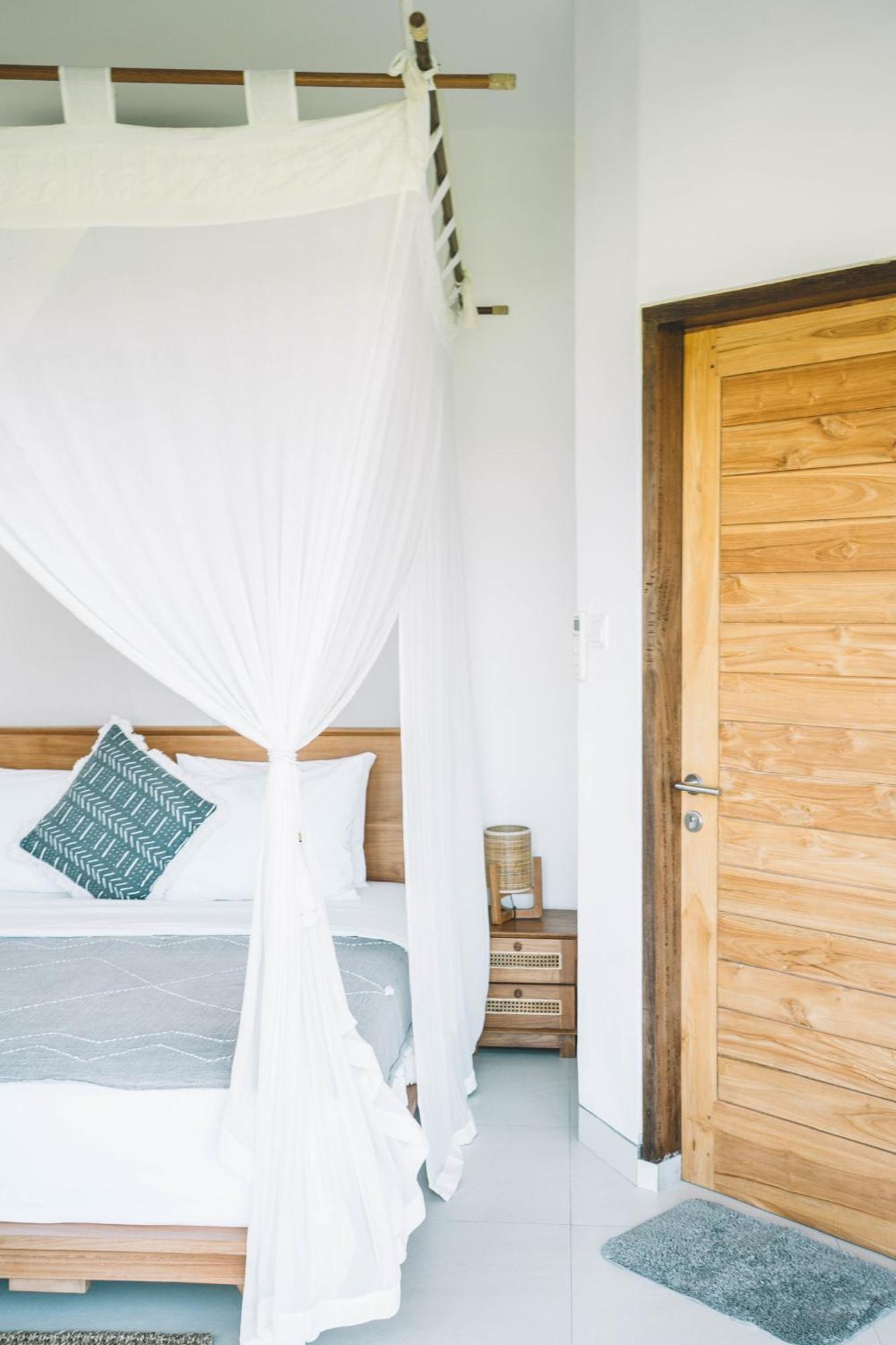 Three Palms Surf & Stay Medewi Airsatang Eksteriør billede
